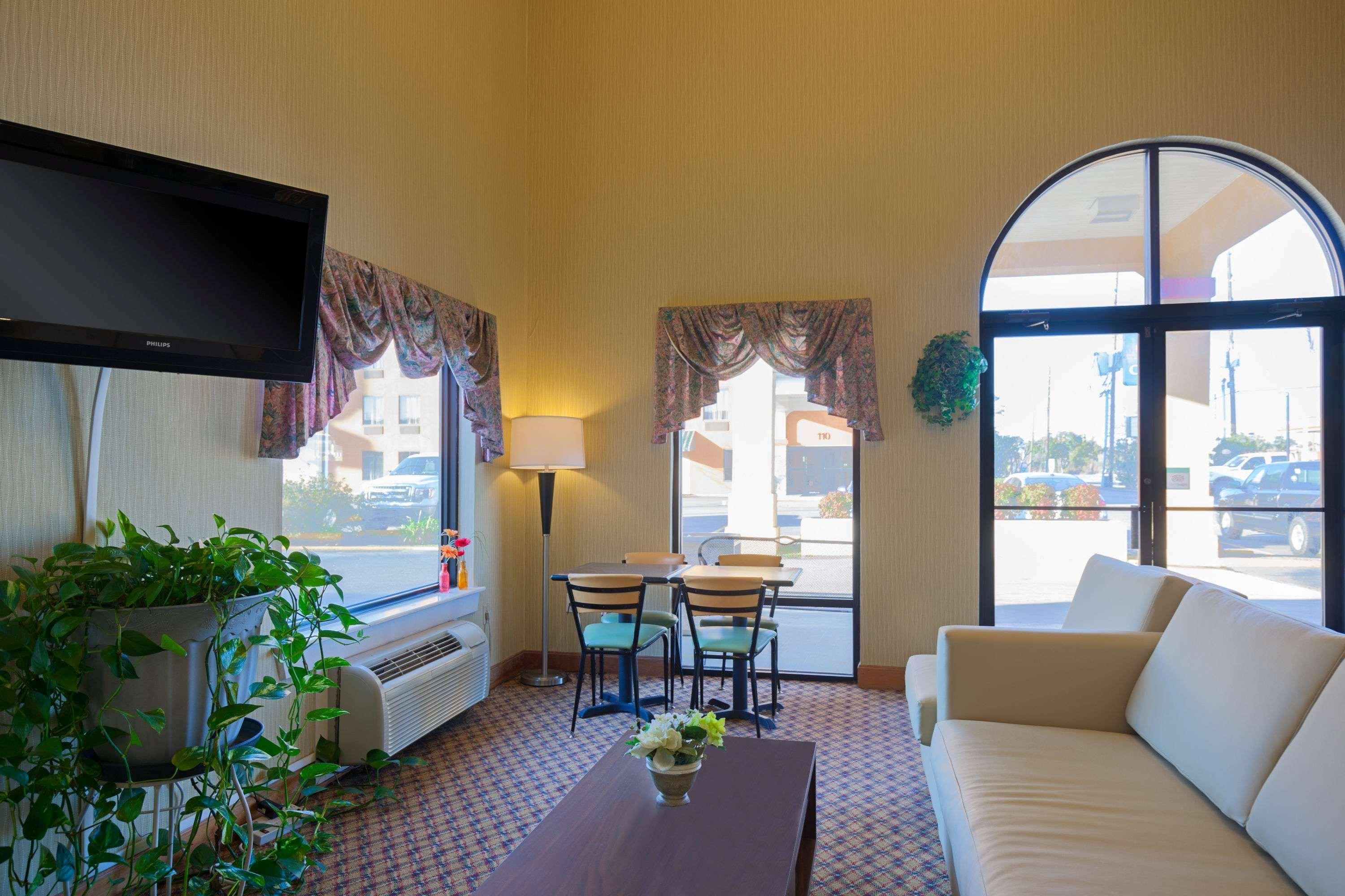 Super 8 By Wyndham Hammond Hotel Bagian luar foto
