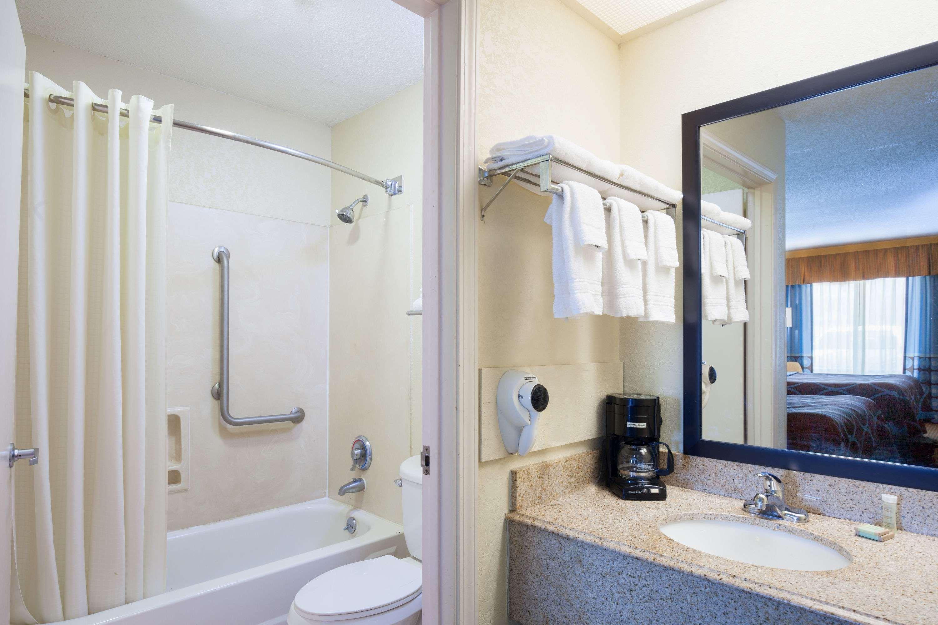 Super 8 By Wyndham Hammond Hotel Bagian luar foto