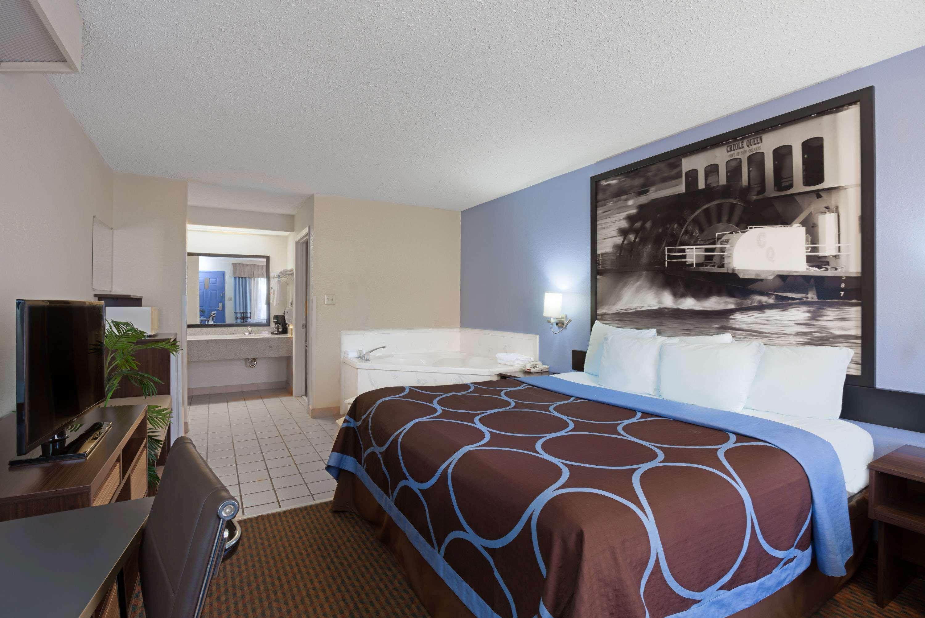 Super 8 By Wyndham Hammond Hotel Bagian luar foto