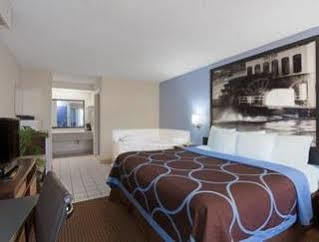 Super 8 By Wyndham Hammond Hotel Bagian luar foto